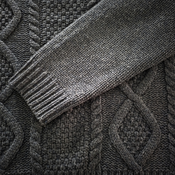 Cambridge Dry Goods Blue  Lambswool Men's Sweater Sz Large - Picture 5 of 6